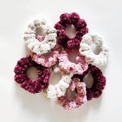 Tanner Velvet Scrunchie Crochet Pattern - Digital..