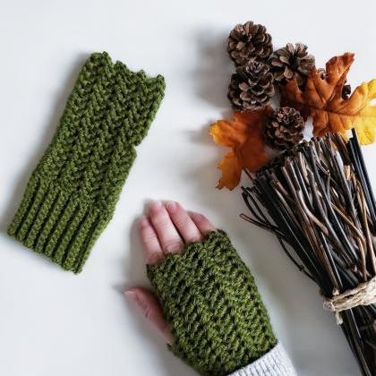 Lexi Wrist Warmer Crochet Pattern - Crochet Wrist..