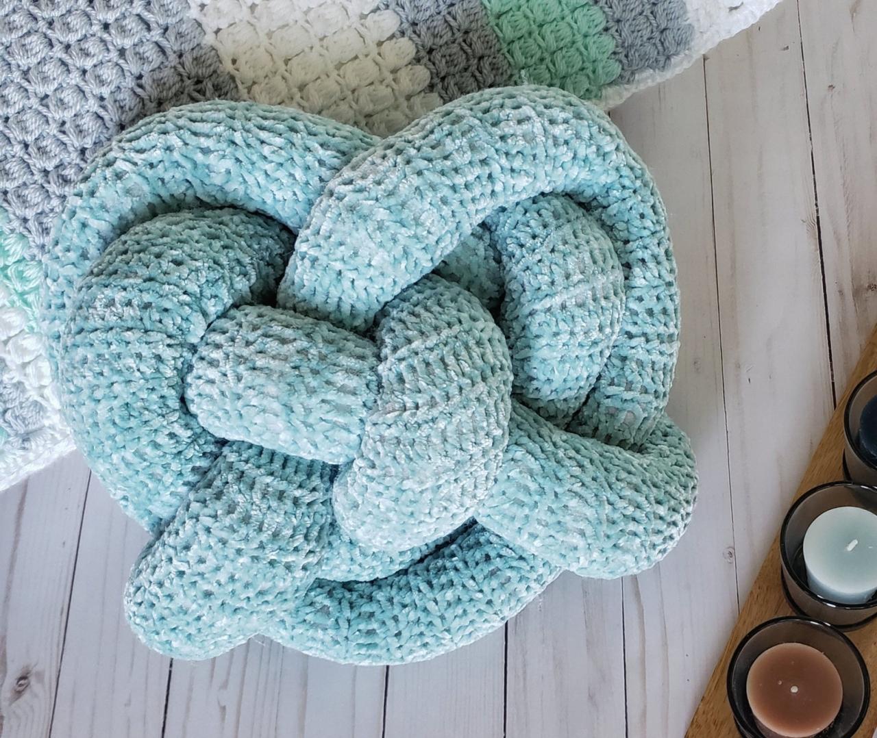Crochet deals knot pillow