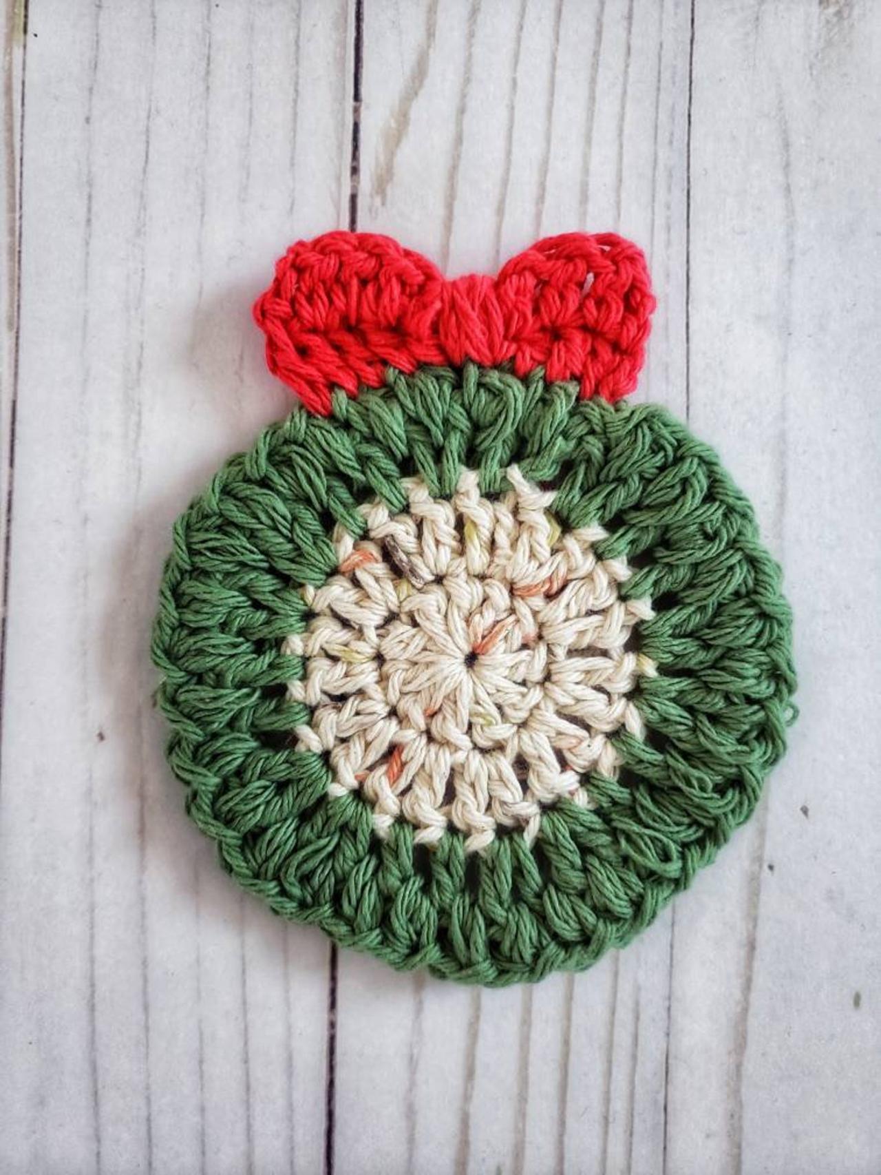 Holly Jolly Wreath Coaster Crochet Pattern - Digital Download - Crochet Pattern - Crochet Coaster Pattern - Pdf Download